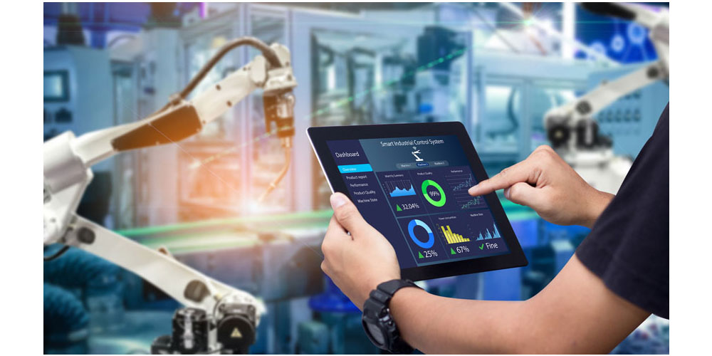 How has Custom Manufacturing changed Traditional Manufacturing