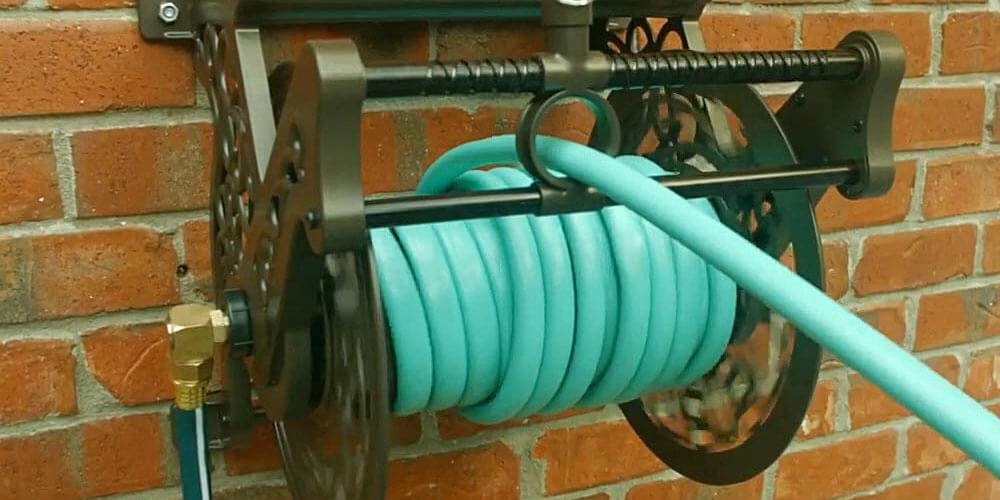 5 Best Ways to Store Your Garden Hose Reel