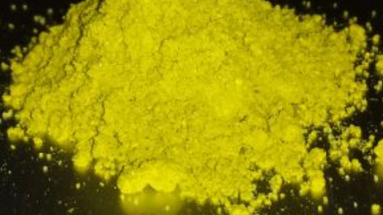 What distinguishes NMN from NR?